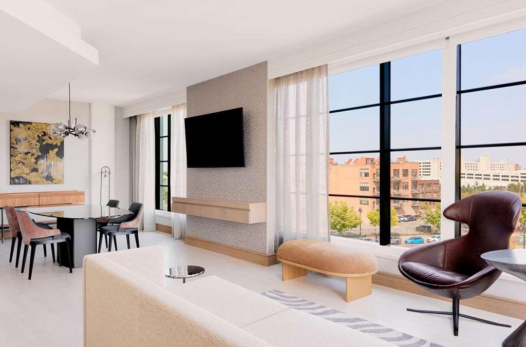 The Godfrey Detroit Curio Collection By Hilton Hotell Rom bilde