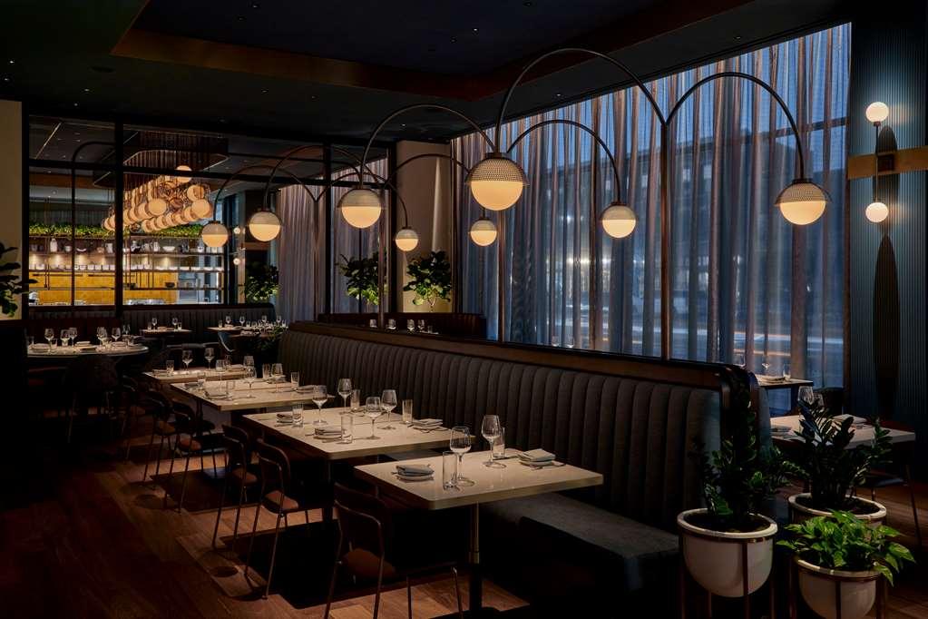 The Godfrey Detroit Curio Collection By Hilton Hotell Restaurant bilde